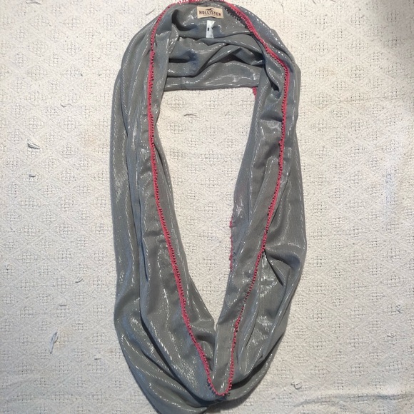 Hollister Infinity Scarf Silver and Pink - Picture 3 of 7